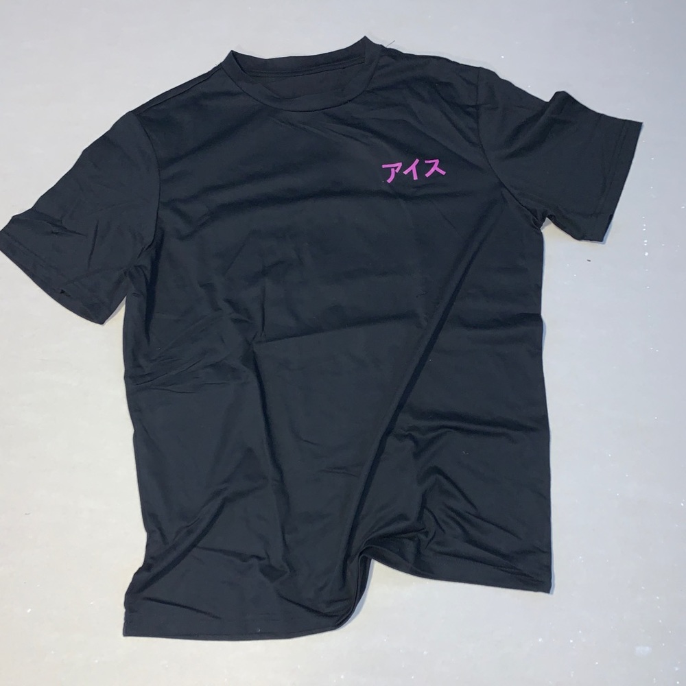 Mens Japanese writing and Grape print T shirt  (size: medium)